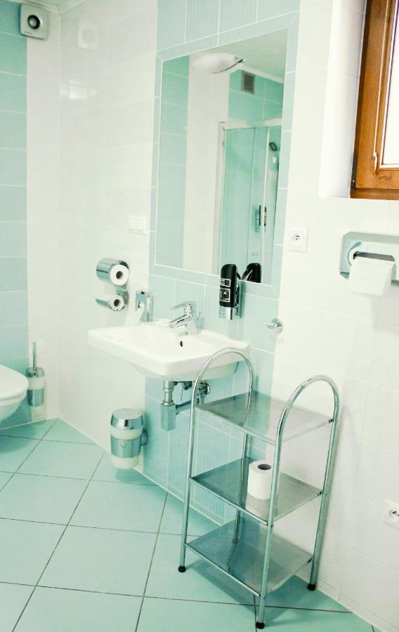 Penzion Anesis - Apartmany Turčianske Teplice Buitenkant foto