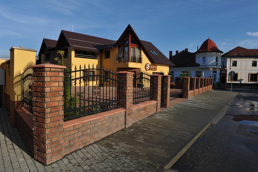 Penzion Anesis - Apartmany Turčianske Teplice Buitenkant foto
