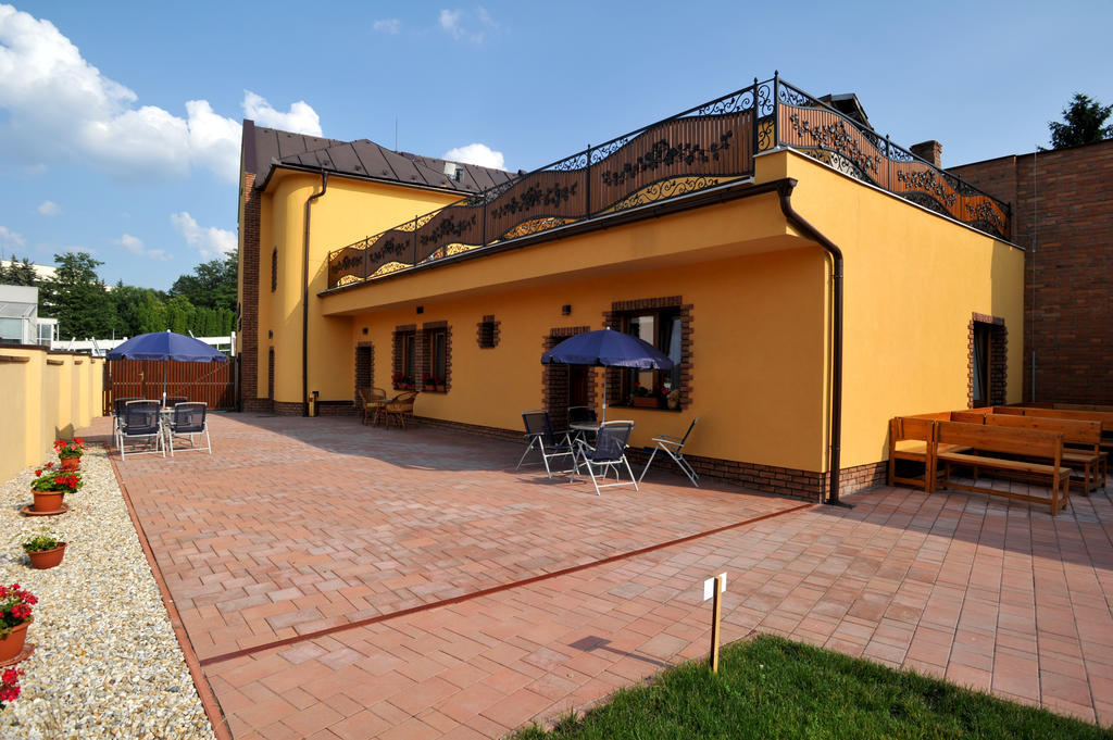 Penzion Anesis - Apartmany Turčianske Teplice Buitenkant foto